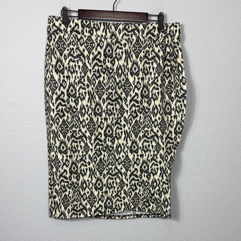Black and Cream Patterned Women’s Pencil Skirt - Picture 1 of 6